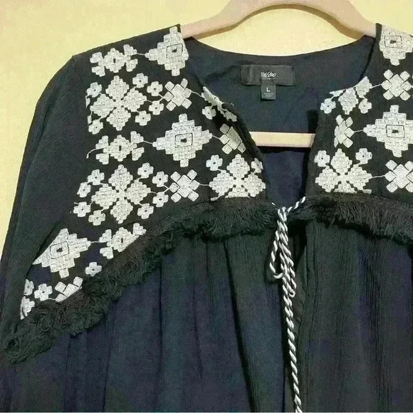 Mossimo Women’s Black White Embroidered Tassel Tie Jacket Wearable Art Size L - Picture 2 of 11